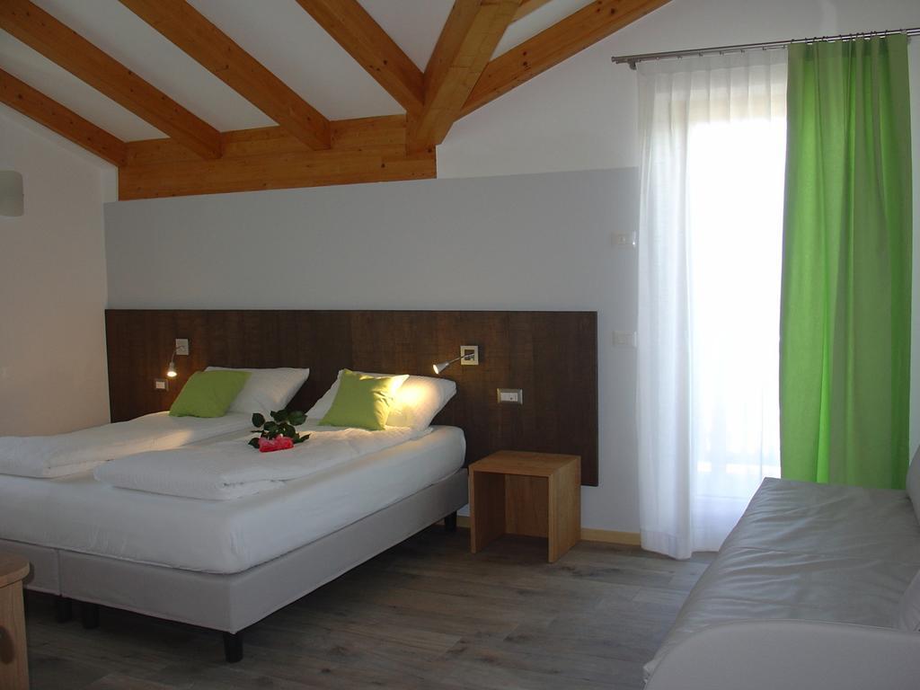 Agriturismo Girasole Fai della Paganella Værelse billede